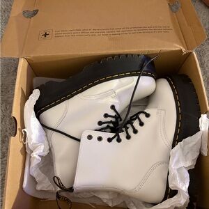 Dr. Martens STILL IN BOX